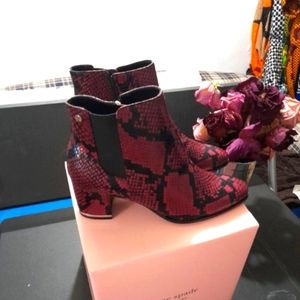 Calvin Klein... Fioranna Mamba Booties